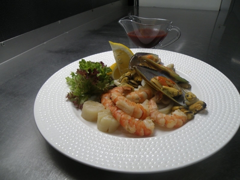 Полезный и постный салат из морепродуктов