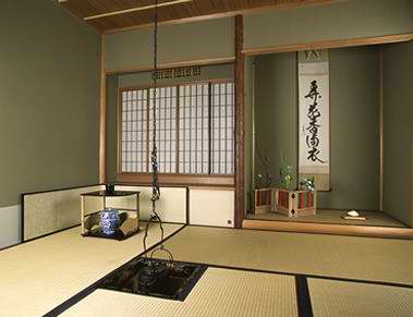Японская атмосфера в интерпретации суши и роллов